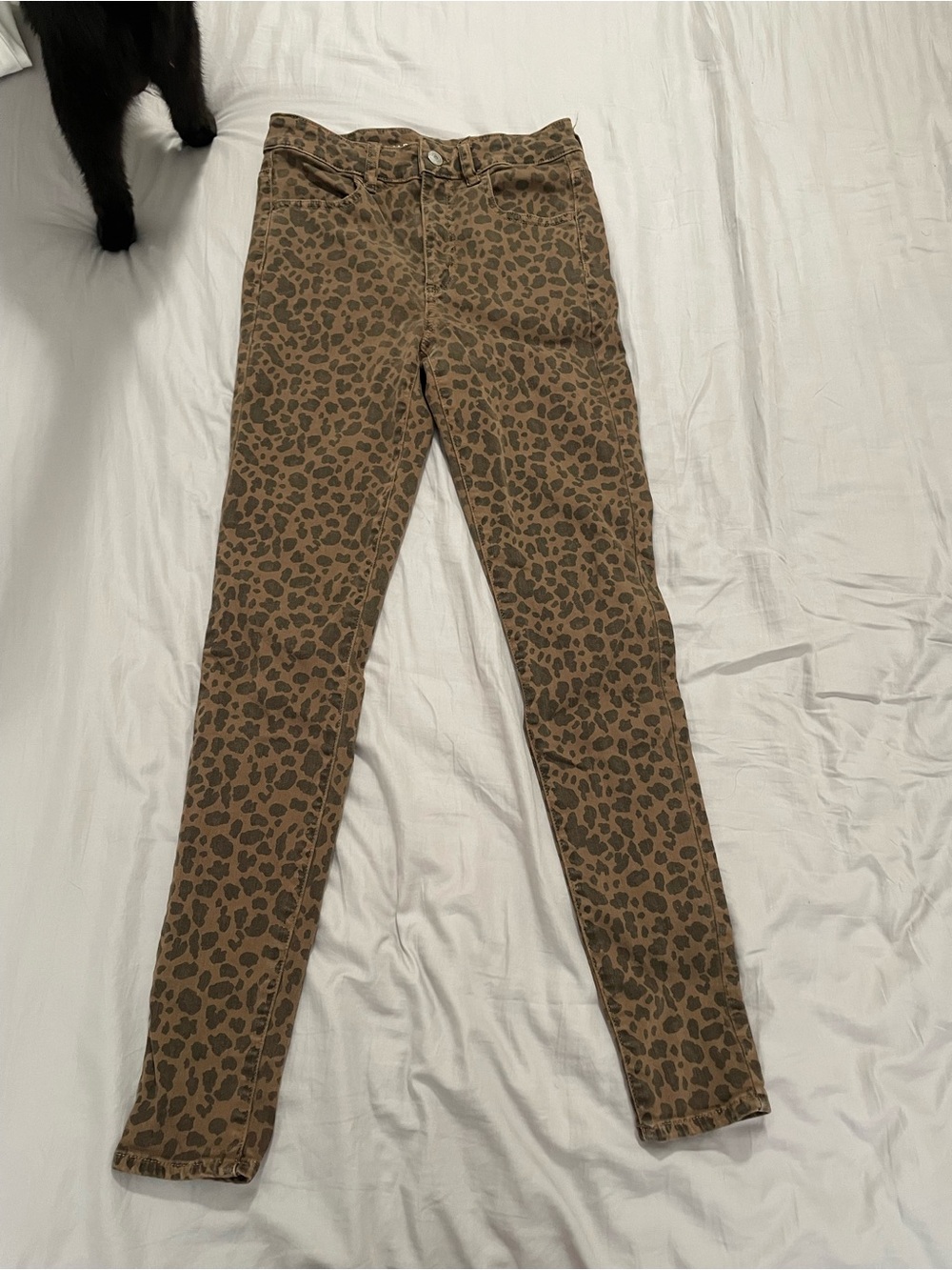 3/$30 American Eagle Women’s Leopard Print Skinny Jeggings
